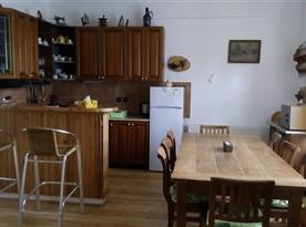 Obývací pokoj s kuchyní