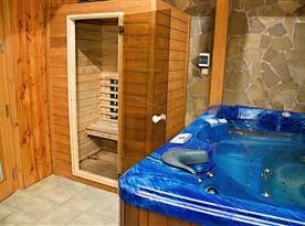 Relaxační místnost se saunou a whirlpoolem