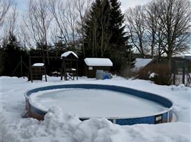 Bazén v zimě